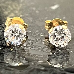 4mm 14k Solid Gold cz Diamond Stud Earrings ladies, men’s jewelry  pierced New